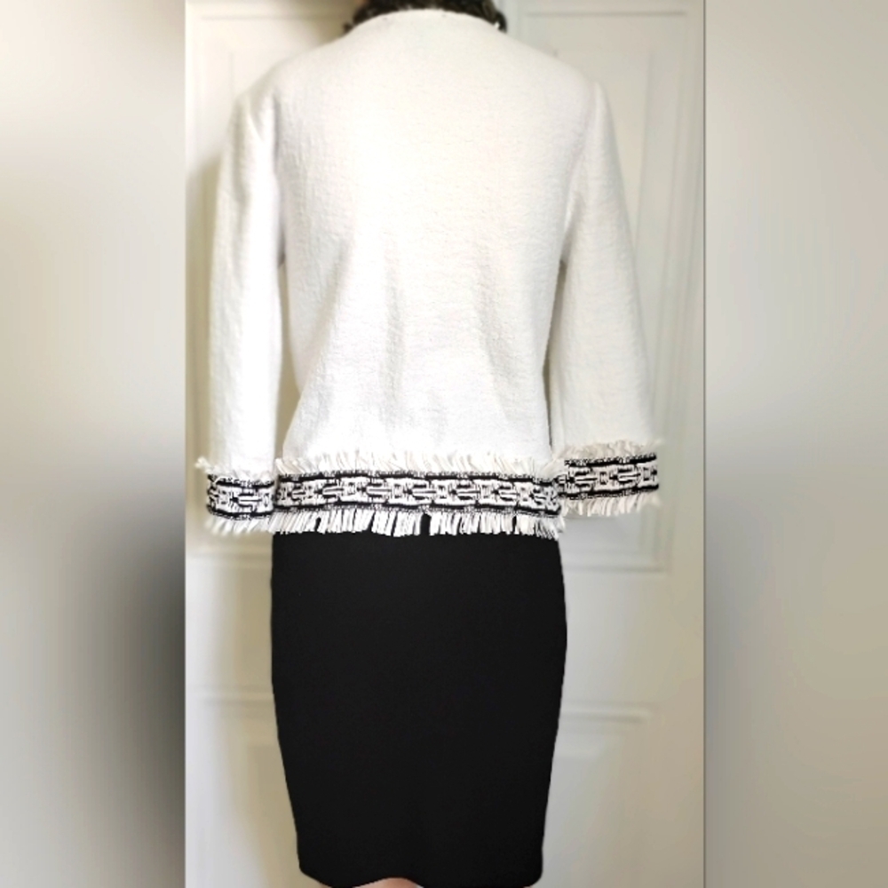 St. John Knit 0 2 4 White Black Boucle Fringe Jacket Santana Knit Skirt Set Suit - Picture 3 of 12